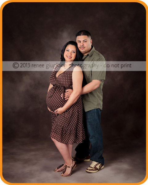 Renee Giugliano Photography, Oak Harbor, WA Photographer specializing in Pregnancy Newborn & Children