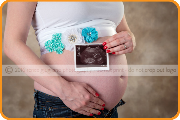 Renee Giugliano Photography, Oak Harbor, WA Photographer specializing in Pregnancy, Newborn & Children